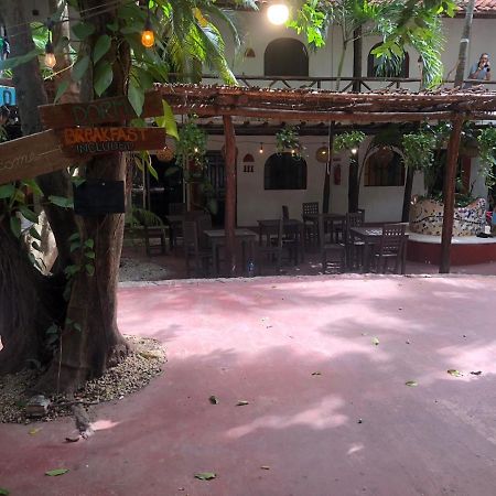 Hostal Mx 5Th Avenue Playa del Carmen Bagian luar foto