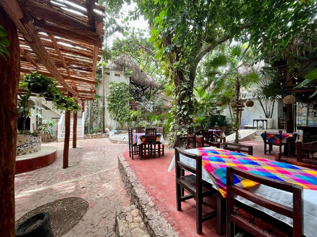 Hostal Mx 5Th Avenue Playa del Carmen Bagian luar foto